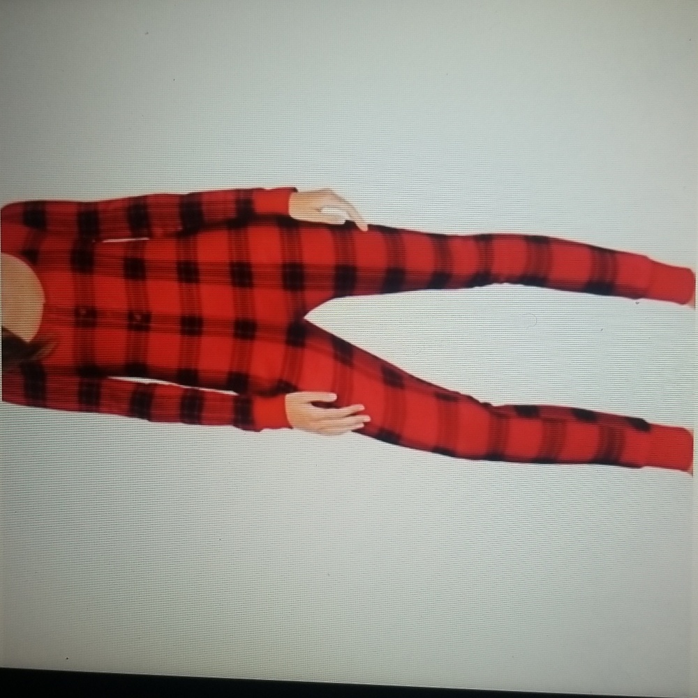 ❤V.S. PINK ONESIE " CHILLEST WRAPPER" RED PLAID SMALL🖤